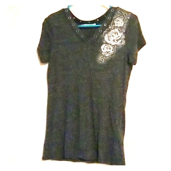 Maurices Gray Rose Short Sleeve Shirt - Picture 1 of 4